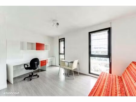 studio 1 pièce 18 m²
