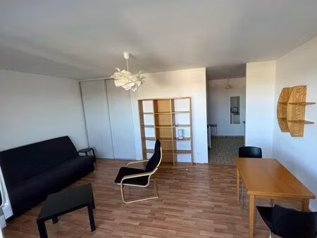 studio 1 pièce 33 m²