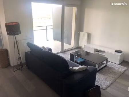 bel appartement t2 style loft  meublé