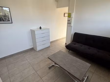 t2 meublé avec parking sécurisé – vaires-sur-marne – 820 hc– disponible 1er juillet
