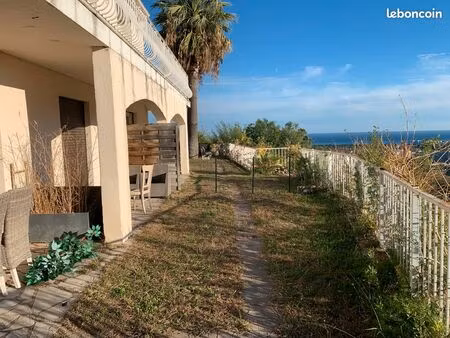 f2 vue mer + grande terrasse + parking