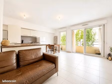 appartement 3 pièces 63 m²