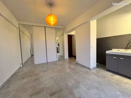 studio 26 m2 centre-ville de vallauris 26m2