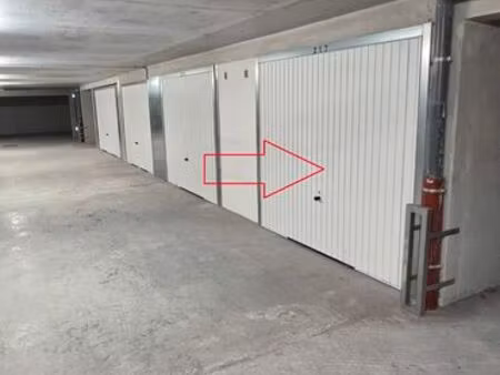 garage fermé carros le neuf