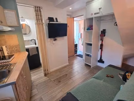 loue cosy studette dans maison de village