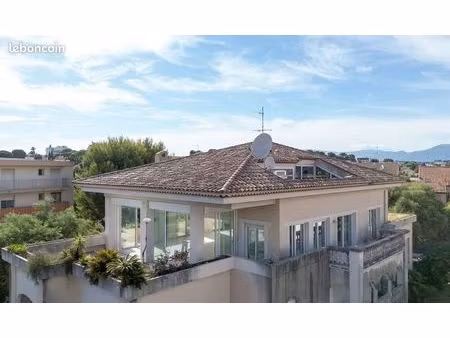 penthouse en duplex 189m2 au cap d'antibes- a renover