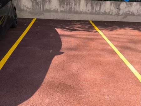 parking extérieur à vendre