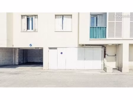 rare à nice – double garage 33 m² + stockage – direct vendeur