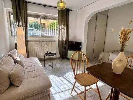 studio rénové entièrement équipé proche lycée carnot