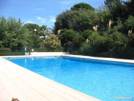 loue t2/3 super cannes/vallauris piscine terrasse