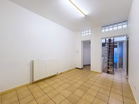 appartement à louer à rue de la station 106/2 mouscron (vbe32123)