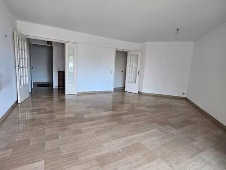 exclu  spacieux 2p 56.79m² expo sud ouest  a rénover  cave et garage privatif en sous-sol