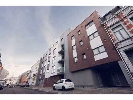 appartement 2 chambres avec terrasse  parking et peb a