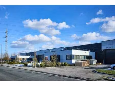 3 halls disponibles sur le pae de fleurus-farciennes