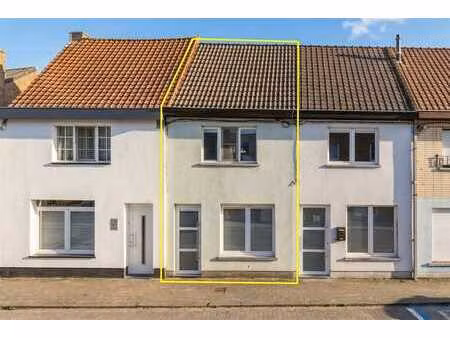 prachtig gerenoveerde woning met 3 slks en tuin