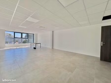 bureaux 53 m² villeneuve loubet