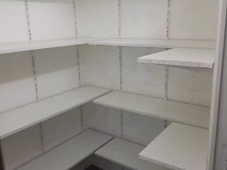 très belle cave (box) pour stockage le cannet haut carnot proche de cannes 2m² très saine 