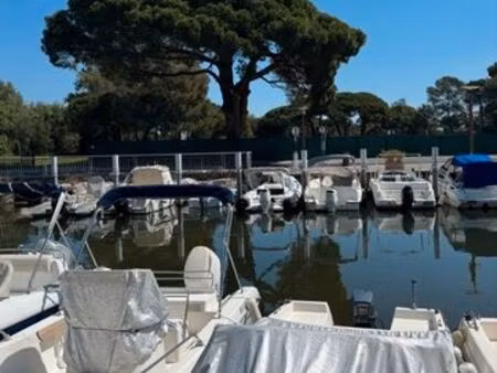 loue place de bateau 4m x 1 60m 99 euros ttc/mois à mandelieu sur le riou