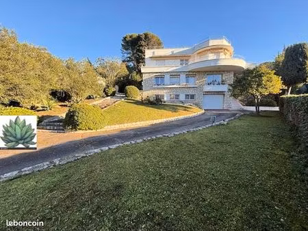 cannes a louer appartement de grand standing dans quartier californie pezou