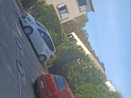 loue place de parking au mois ou a l'année