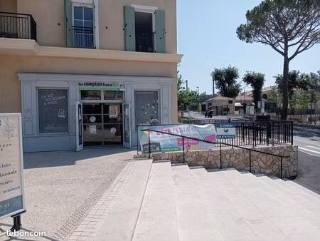 local commercial 300 m2