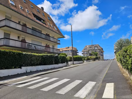 cabourg – vue mer  double balcon et ascenseur à 100 m de la plage