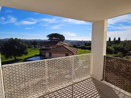 appartement t2 neuf avec parkings et balcon à frejus