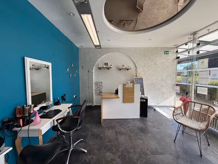 cession de droit au bail - salon de 63 95m²