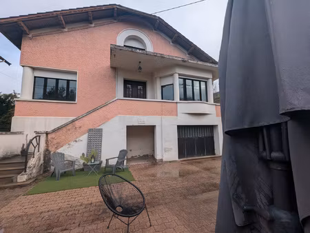 centre ville champagne maison 250 m2 hab sur 3 niveaux