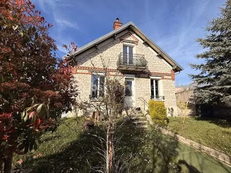 maison familiale de 103 m² avec 4 chambres  jardin clos et sous-sol complet