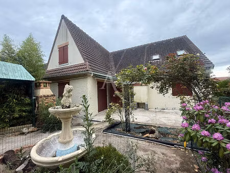 maison 4 chambres éléver sur sous-sol total à rénover 846m² de jardin