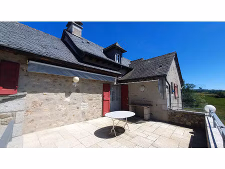 lunac propriété de caractère en pierre rénovée ?220 m² habitables dépendances spa terrain 
