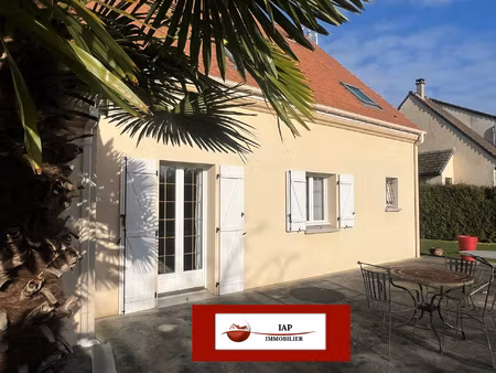 en exclusivite. secteur orgerus. maison familiale de constru