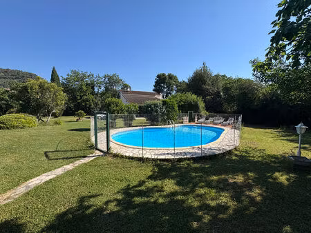 villa 6 pièces avec piscine à gonfaron