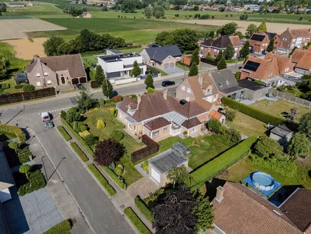 karaktervolle villa te moorslede