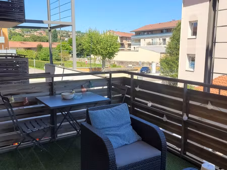 lozanne – t3 de 66 m² dans résidence récente