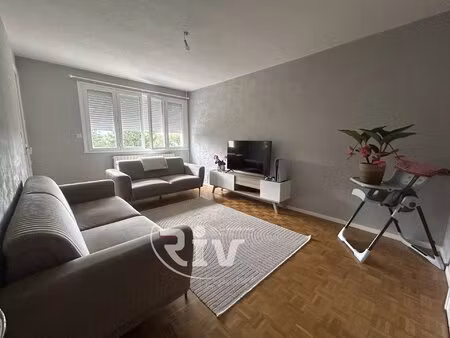 appartement t3 avec cave et stationnement - 2ème étage - pont-evêque