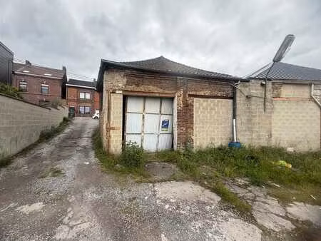 entrepôt de 135 m² à louer – châtelineau