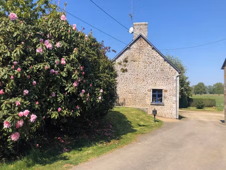 propriété à vendre fougerolles du plessis 6 pièce(s) 70m2 411 700€