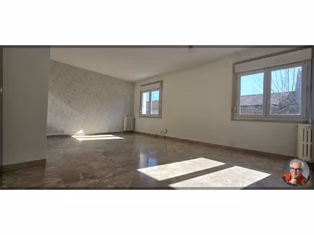 une maison  deux logements  de multiples possibilités