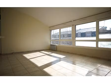 location appartement  47.1 m² t-2 à amiens  650 €