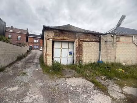 entrepôt de 135 m² à louer – châtelineau