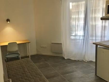 studio équipé baille proche métro/bus/fac