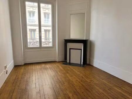 location t1 - 24m²