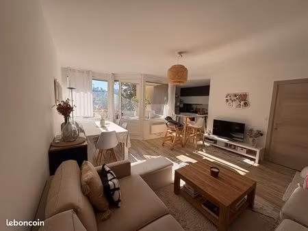 à vendre – t3 rénové avec balcon  proche promenade des tuileries