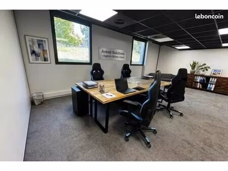bureau privatif 33 m² – jusqu'à 8 postes – 850 ht/mois tout inclus