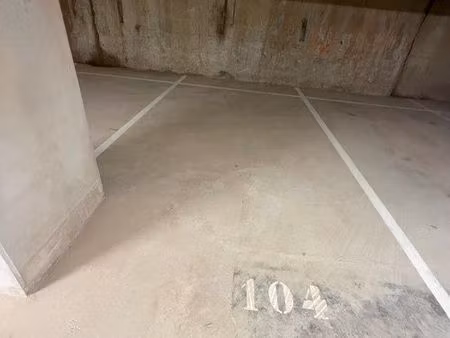 vend place de parking