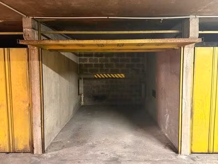 parking box fermé