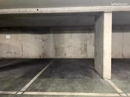 parking 12 m² paris