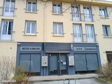 murs commerciaux